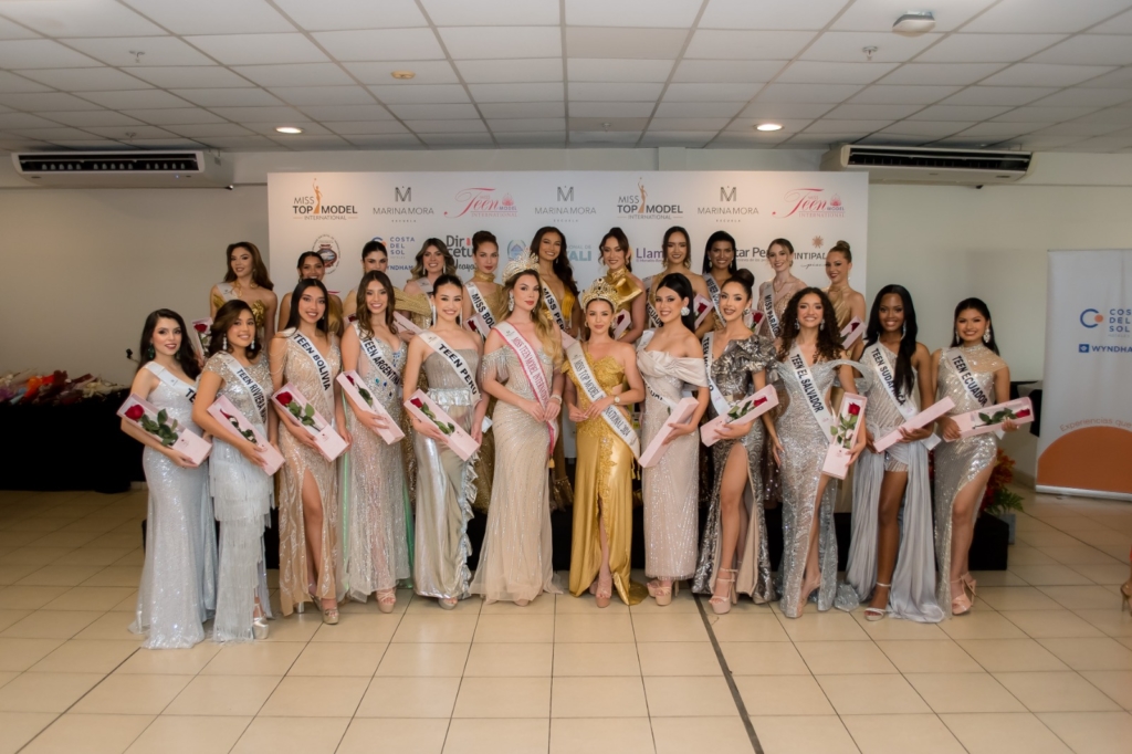 En una emotiva conferencia de prensa, la empresaria y exreina de belleza Marina Mora presentó oficialmente a las 26 candidatas de 13 países que competirán por las coronas de Miss Teen Model y Miss Top Model Internacional 2025