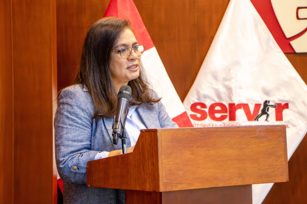 SERVIR reconoció a cerca de 100 municipalidades provinciales y distritales que impulsaron la capacitación de sus servidores mediante la estrategia “Mi Muni me capacita”, periodo 2023–2026